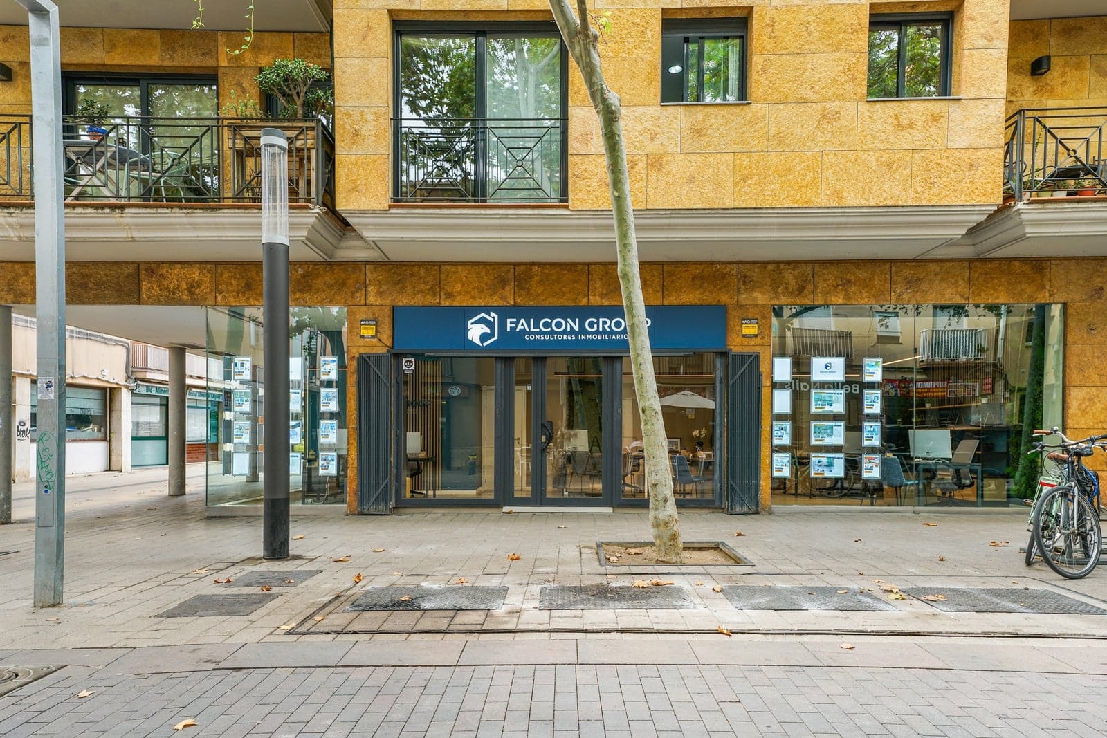 Oficina Falcon Group Vilanova i la Geltrú — foto 7