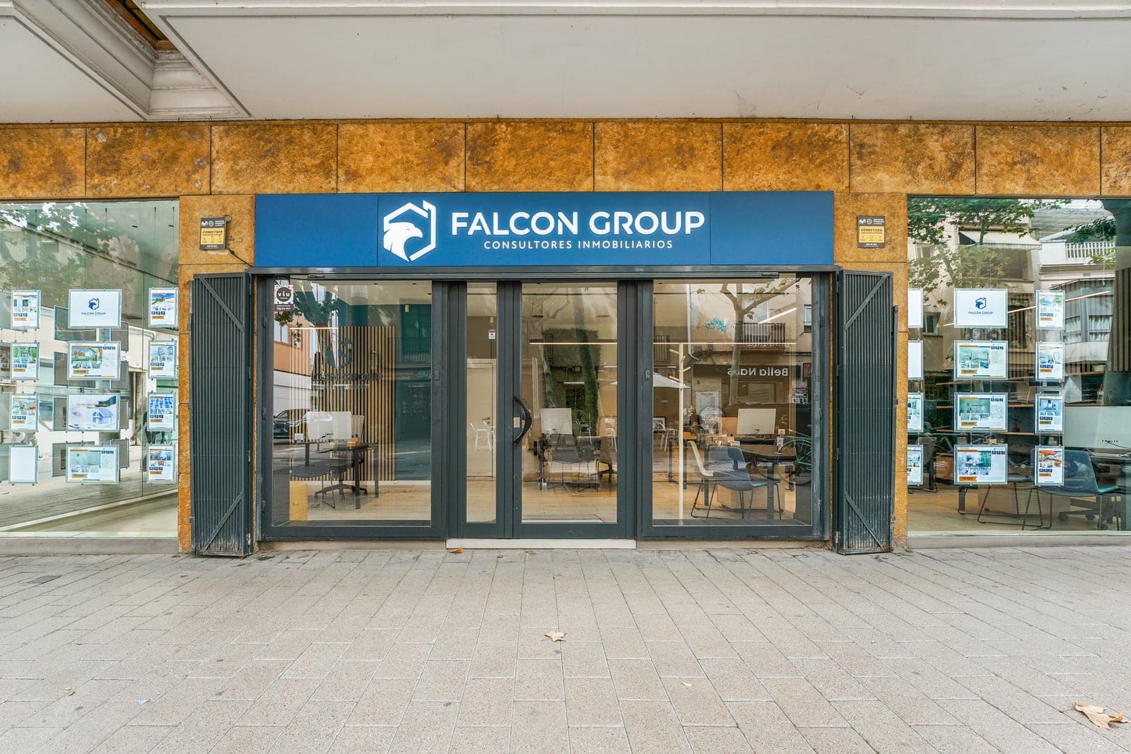 Oficina Falcon Group Vilanova i la Geltrú — foto 1